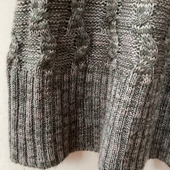 ❤️‍🔥5/20$ CHARLOTTE RUSSE💫 Women’s Green Knit Detailed Neck Short Sleeve Top - Picture 11 of 13